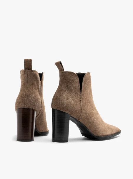 Sand block-heel ankle boots with ankle cutout
