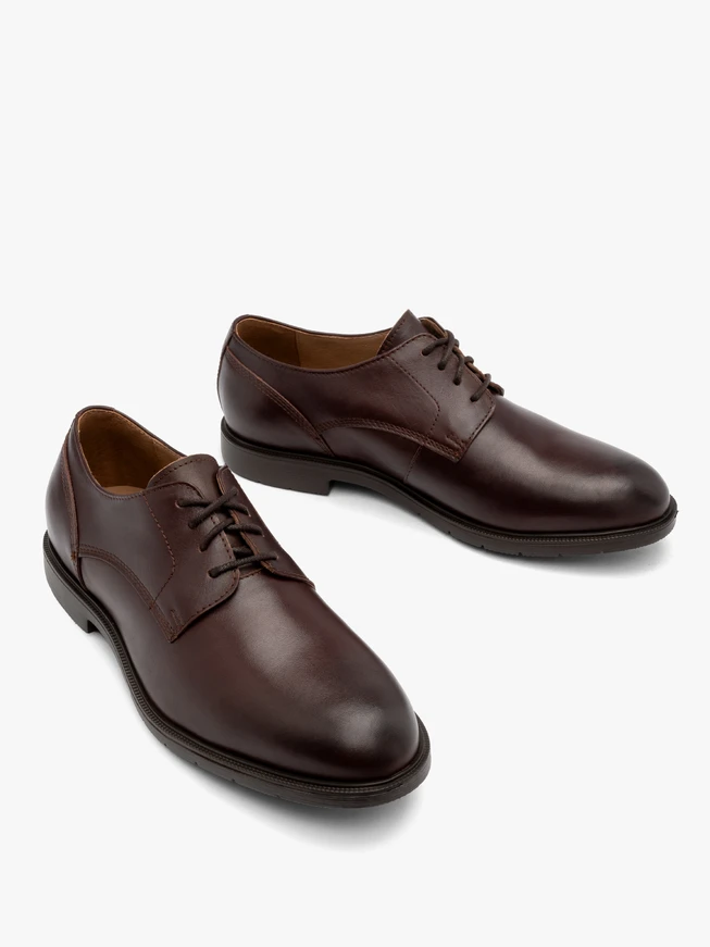 Braune Herrenhalbschuhe mit hellem Boden