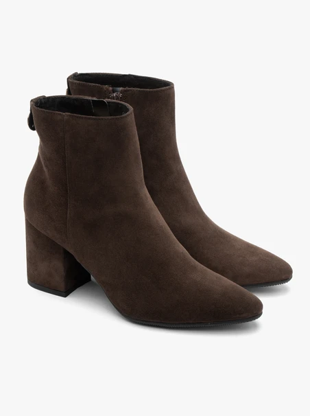 Braune Velourslederstiefel
