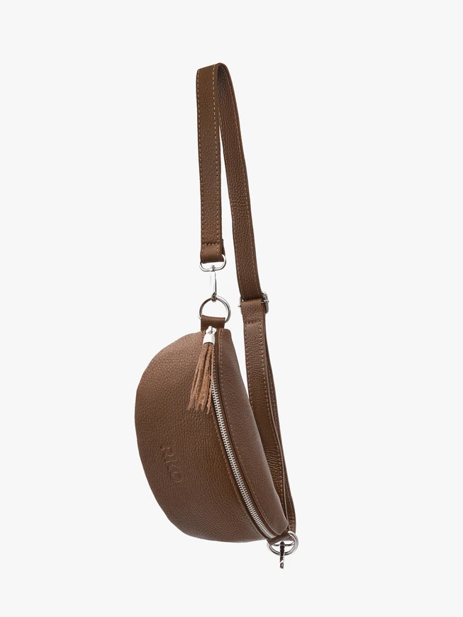 Braune Nierentasche mit Quaste