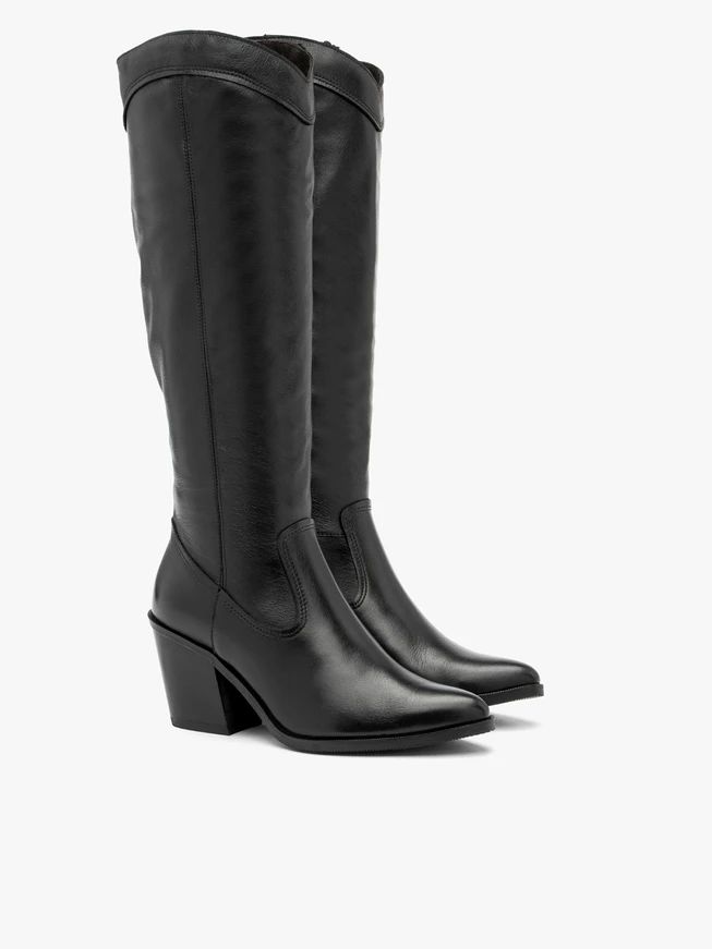 Hohe Cowboystiefel aus Leder