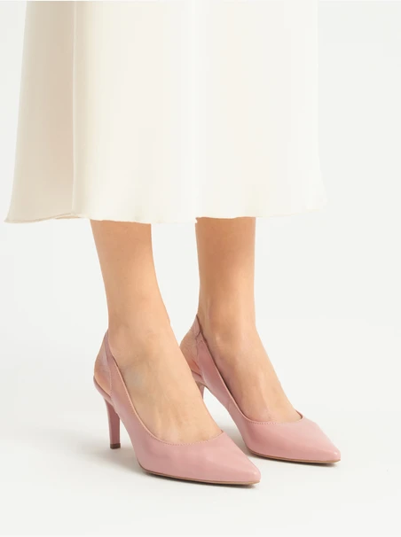 Różowe czółenka typu slingback