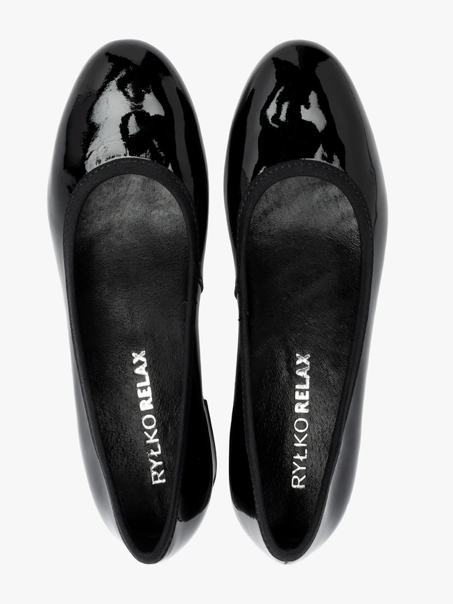 Schwarz lackierte Pumps für Frauen