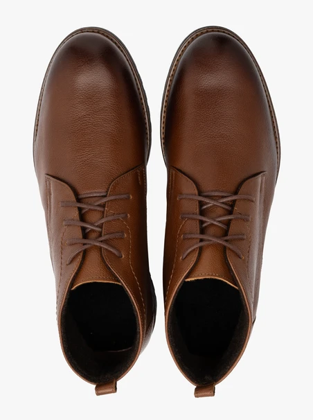Brązowe trzewiki męskie na podeszwie z kontrastowym otokiem