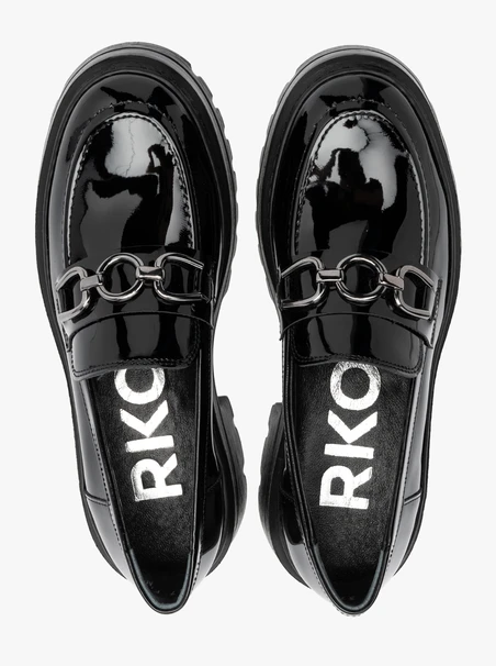 Black patent loafers with ornament