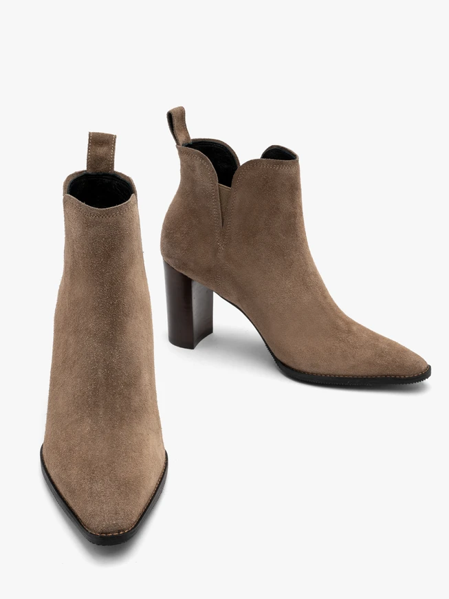 Sand block-heel ankle boots with ankle cutout
