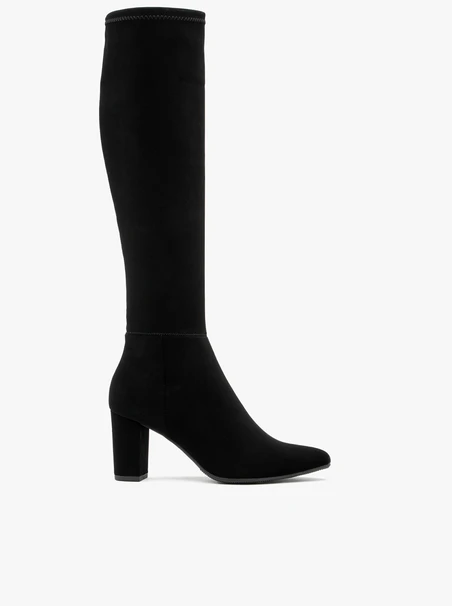Elastische Stiefel mit spitzer Zehe