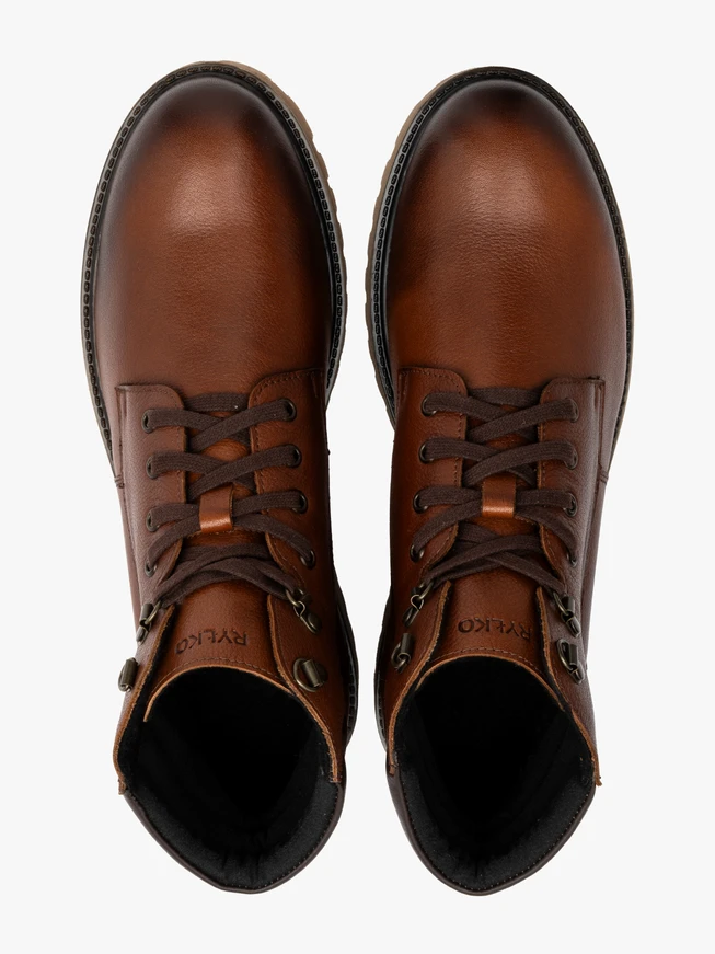 Braune Herrenstiefel mit beiger Sohle