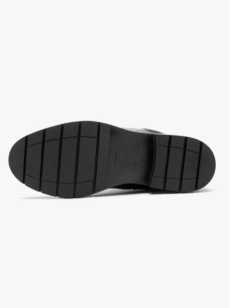 Black elastic boots