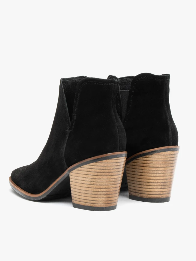 Schwarze knöchelhohe Stiefel