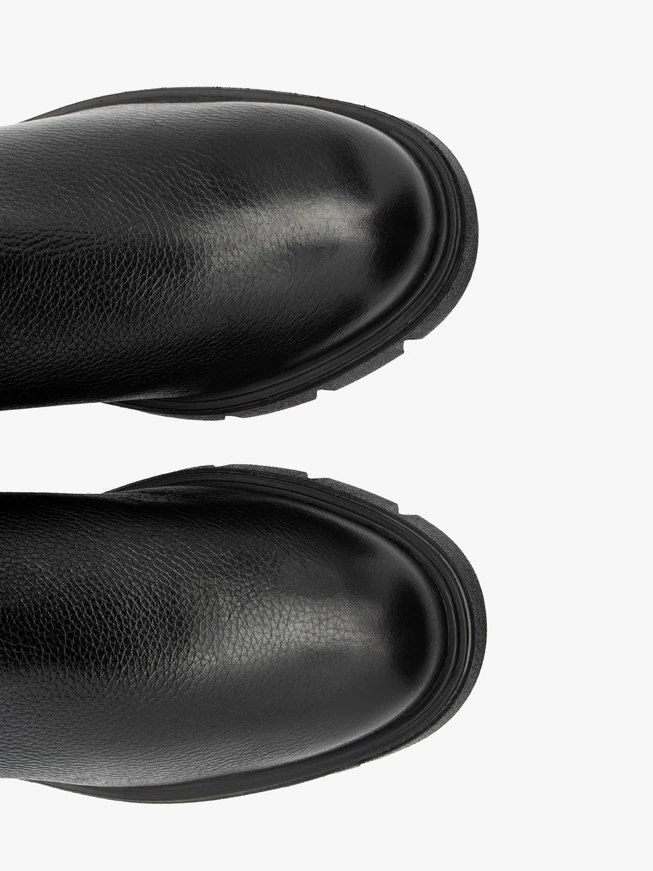 Schwarze Gummistiefel mit breitem Schaft