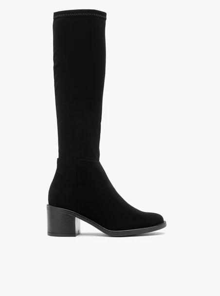 Stretch boots with narrow shaft