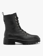Black women’s boots with chunky sole
