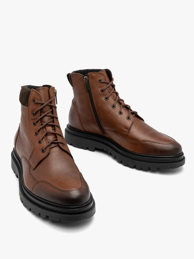 Chunky men’s boots with decorative upper