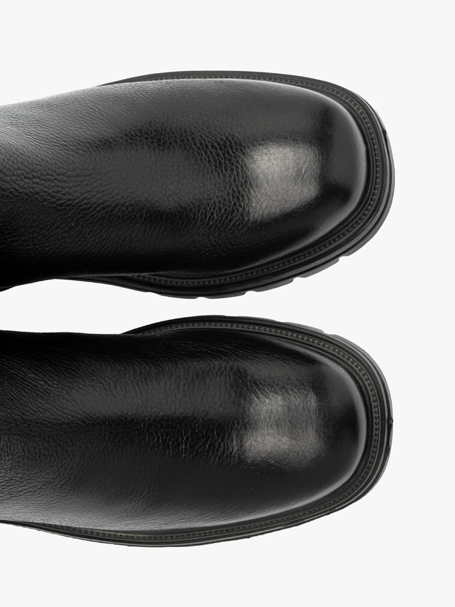 Schwarze Damenstiefel mit Gummizug und festem Boden