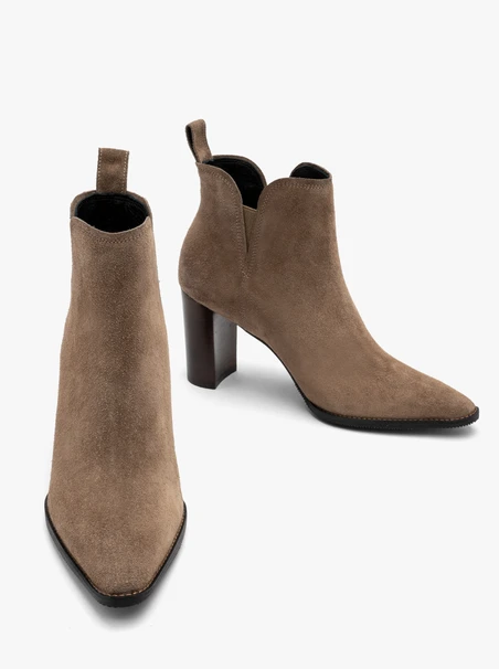 Sand block-heel ankle boots with ankle cutout