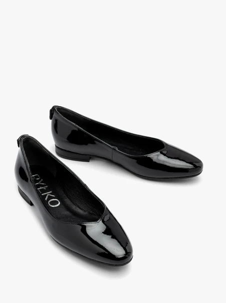 Black patent round-toe ballerinas