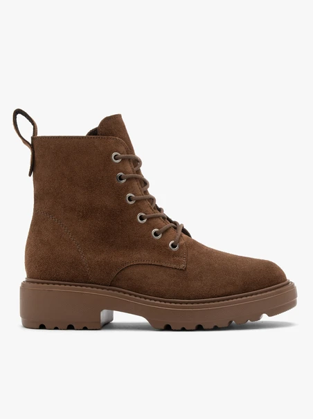 Braune Veloursstiefel