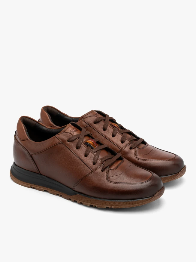 Braune Herren-Sneakers mit zweifarbiger Sohle