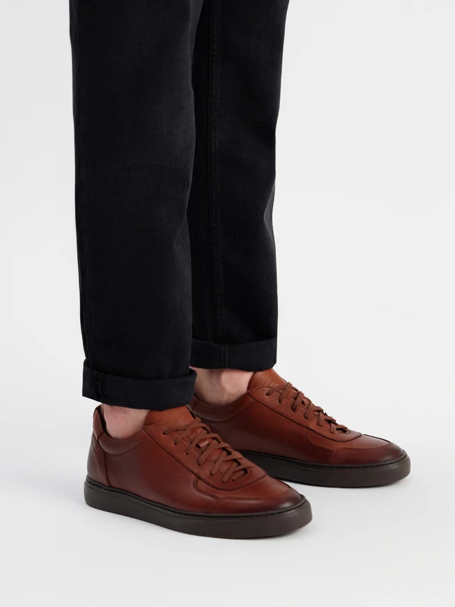 Braune Herren-Halbschuhe im Sport-Stil