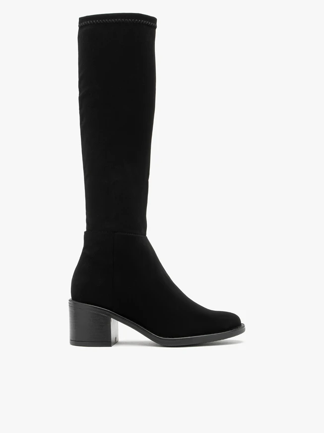 Flexible Stiefel mit schmalem Schaft