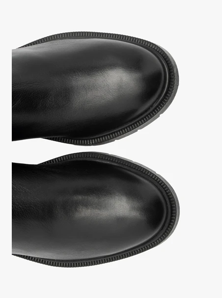 Schwarze Stiefel mit flexiblem, schmalem Schaft