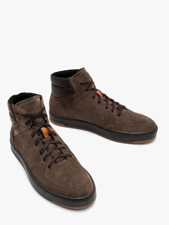 Gray-brown sporty men’s boots with two-tone sole