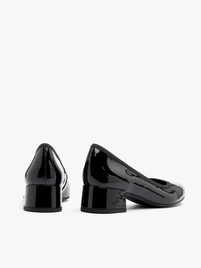 Schwarz lackierte Pumps für Frauen