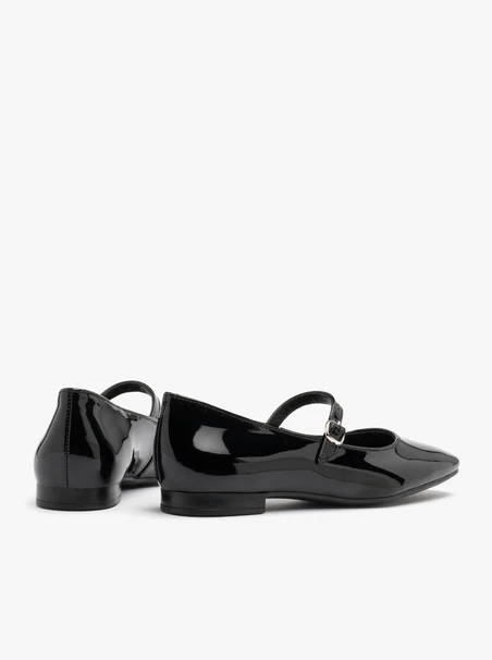 Black patent ballerinas with decorative strap