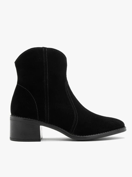 Damenstiefel aus schwarzem Velours