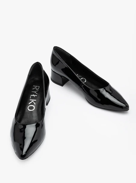 Black patent low-heel pumps