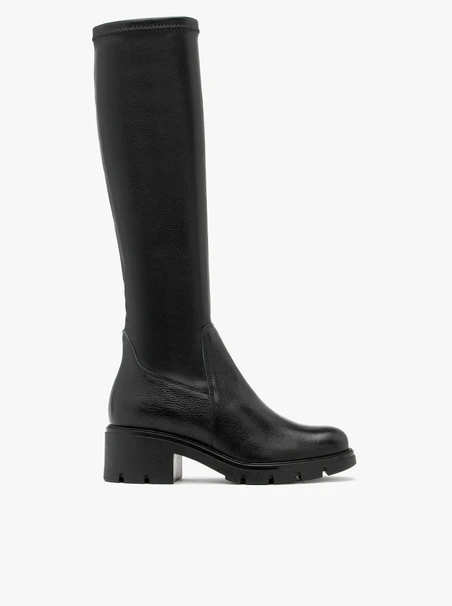 Schwarze Gummistiefel mit schmalem Schaft