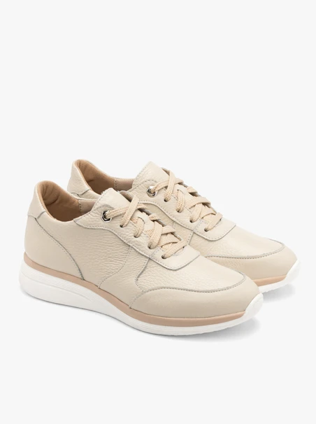 Cream sporty shoe
