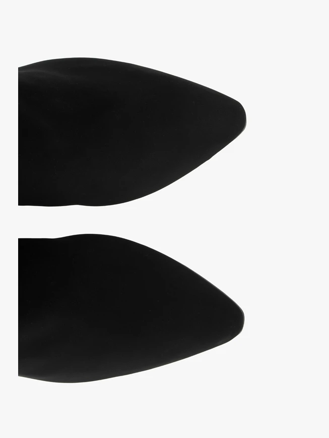 Flexible Stiefel mit schmalem Schaft