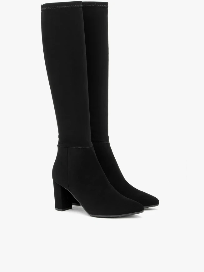Flexible Stiefel mit schmalem Schaft
