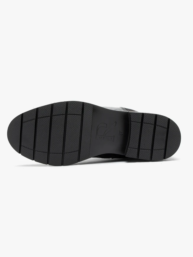 Schwarze Stiefel mit elastischem Schaft