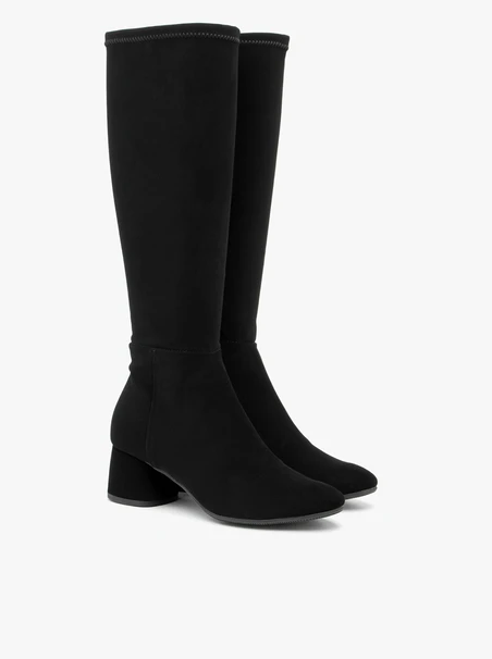 Stretch boots with wide shaft and low heel