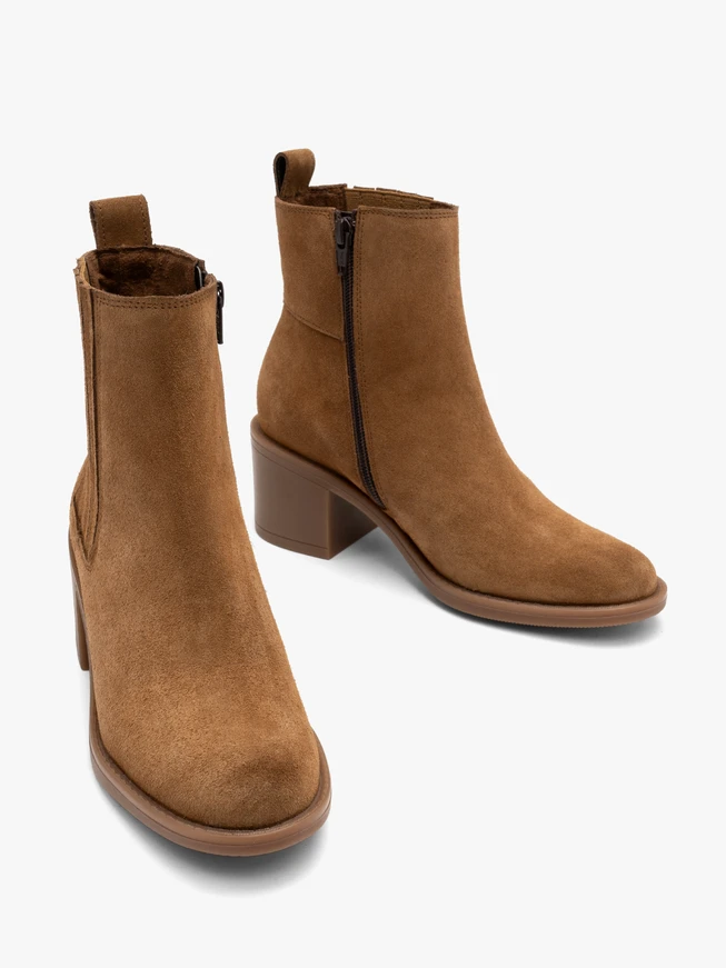 Ginger suede women’s Chelsea boots with zipper