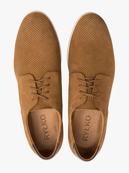Brown men’s shoes with decorative perforation