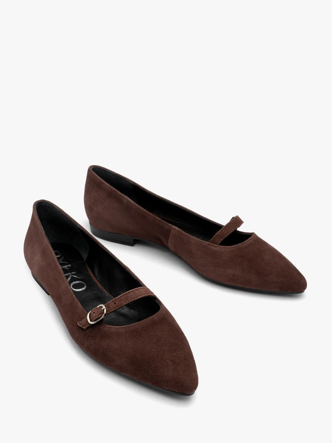Brown pointed-toe ballerinas with strap