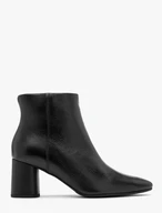 Damenstiefel mit ovalem Schaft