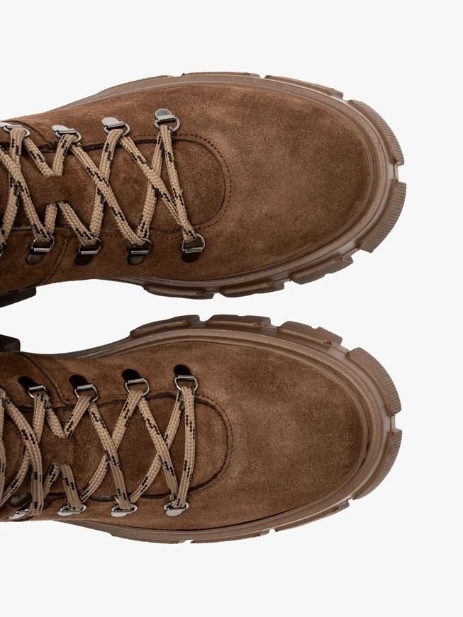 Braune isolierte Damenstiefel