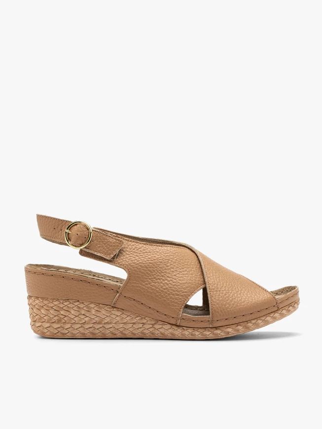 Dunkelbeige Plateausandalen