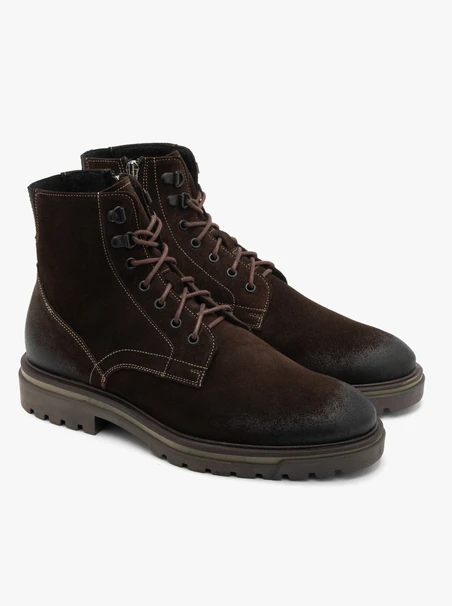 Braune Velourstiefel mit Kontrastnähten