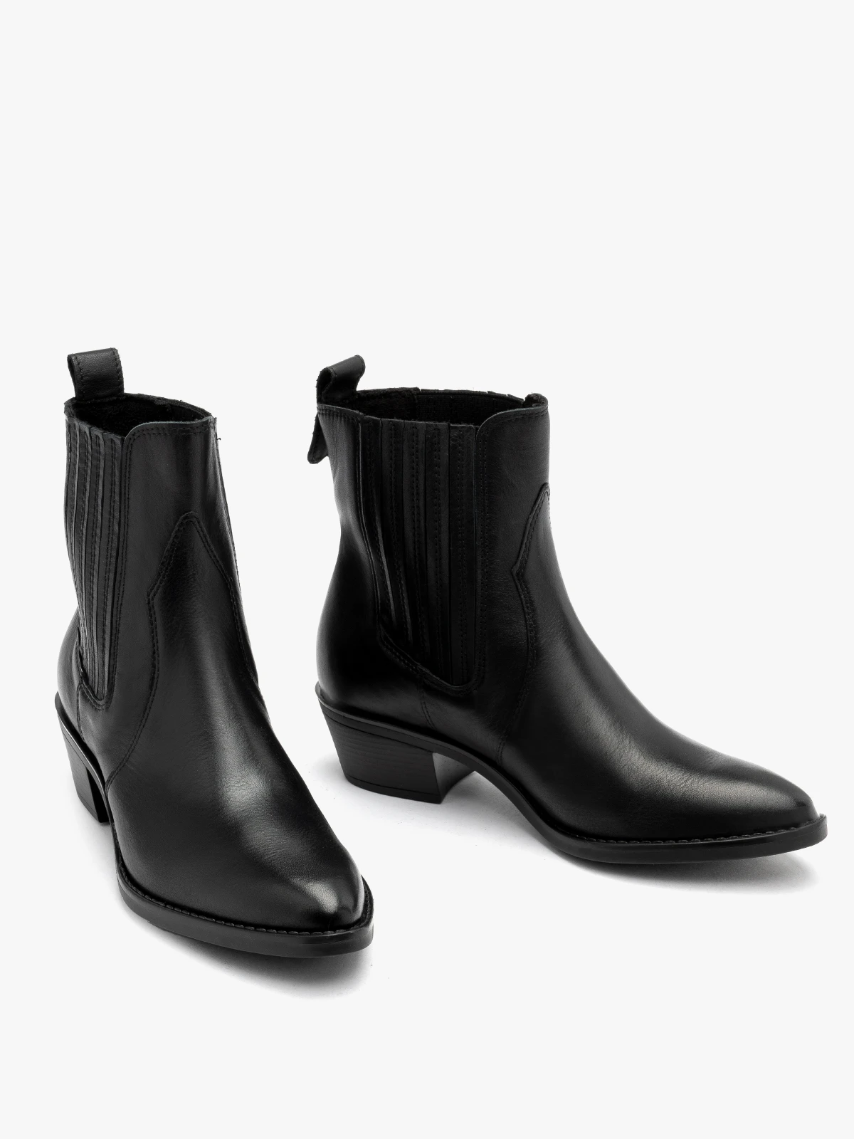 Black pointed-toe women's Chelsea boots
