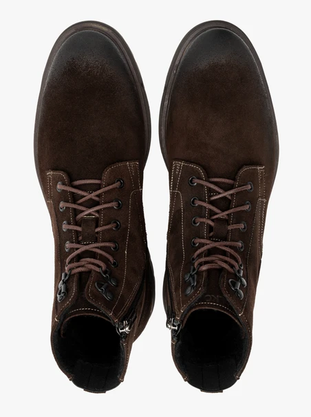 Braune Velourstiefel mit Kontrastnähten