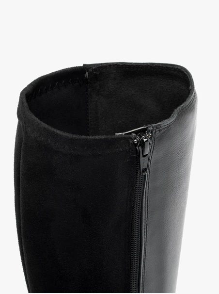 Black elastic boots
