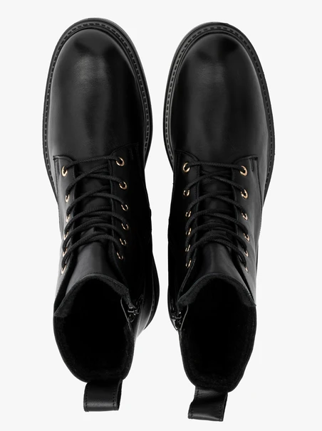 Schwarze Damenstiefel auf leichter Basis