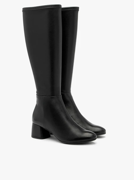 Black knee-high elastic boots with low heel