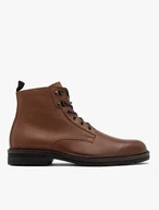 Klassische Herrenstiefel in brauner Farbe